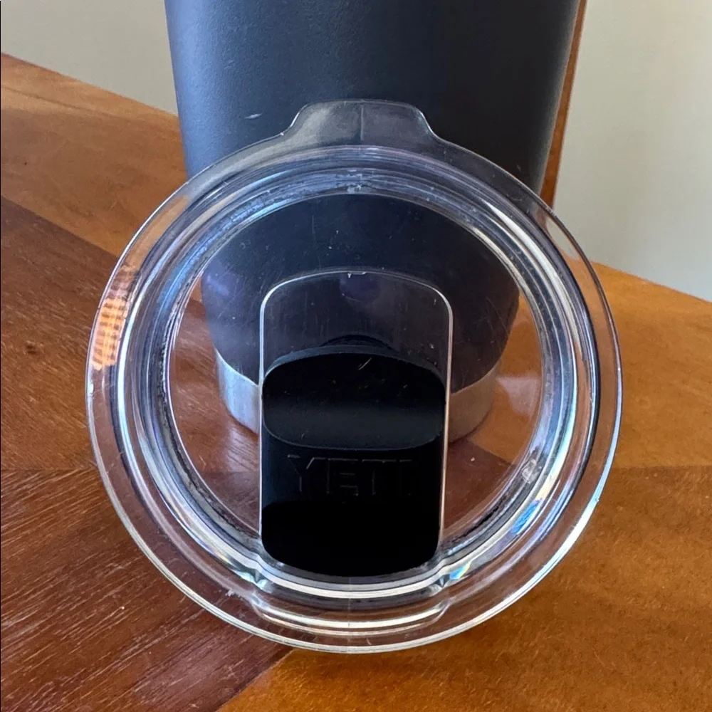 Yeti Grey Rambler Tumbler 20oz with Mag Slider Lid - Picture 5 of 6